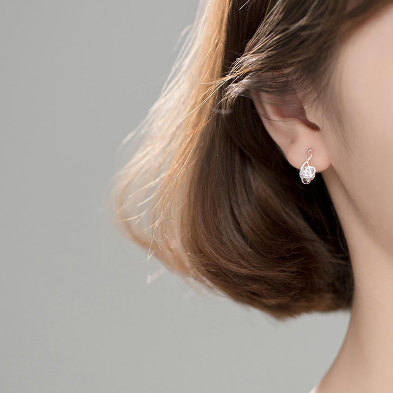 925 Sterling Silver Sweet Asymmetric Music Note CZ Stud Earrings