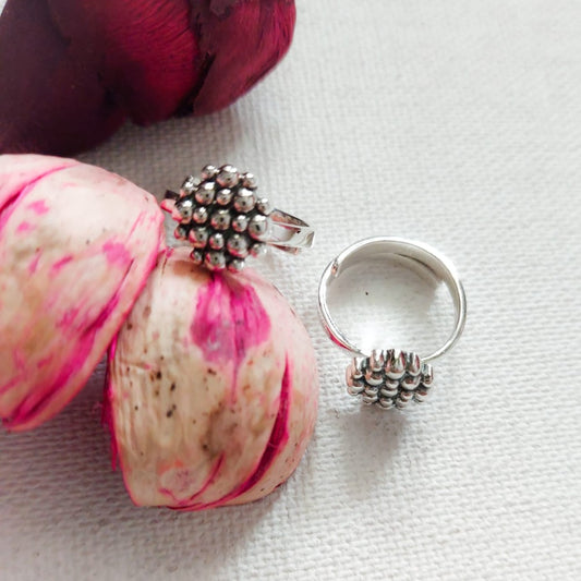 Flower Inspired Intricate Toe Ring