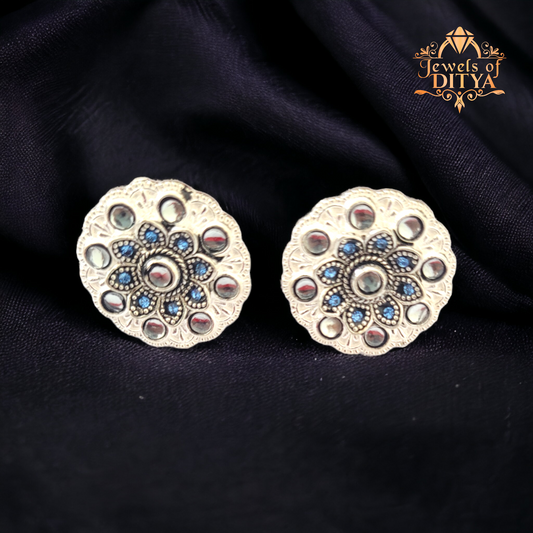 Charm Your Way With Micro Ad Intricated Hand Crafted Silver Toe Ring