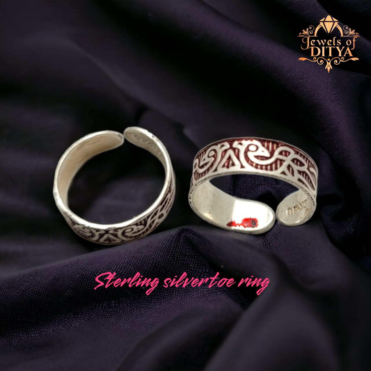 Pure Silver colored Intricate Toe Ring