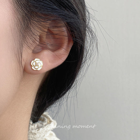 18K Gold Plated 925 Sterling Silver Camellia Pearl Stud Earrings – Elegant Floral Design