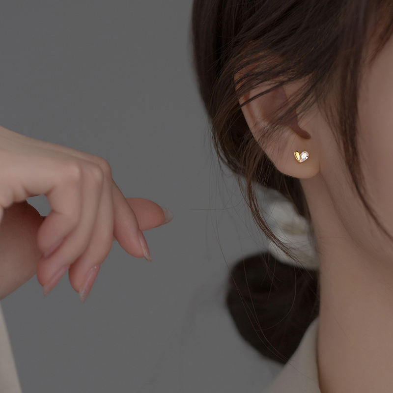925 Sterling Silver 18K Gold Plated Heart Shape CZ Stud Earrings